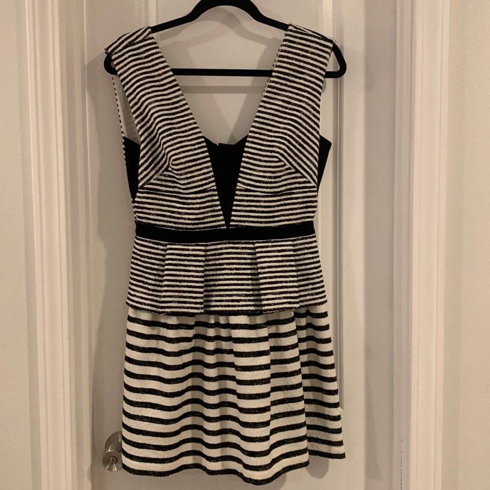 BCBG Max Azria Mini Dress - Picture 1 of 7